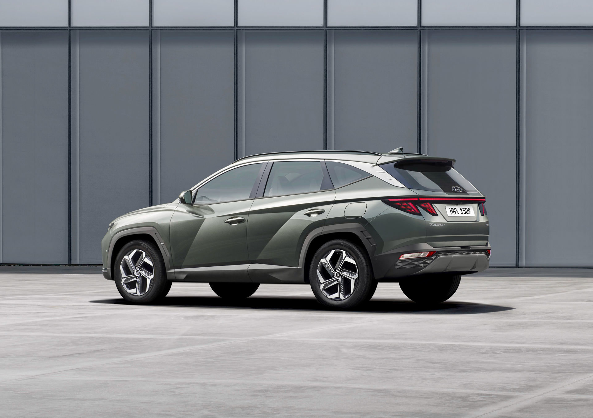 zadnyaya-chast-hyundai-tucson-2021-–-2022